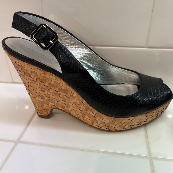 Banana Republic Wedge Heels - 6 - Picture 5 of 8